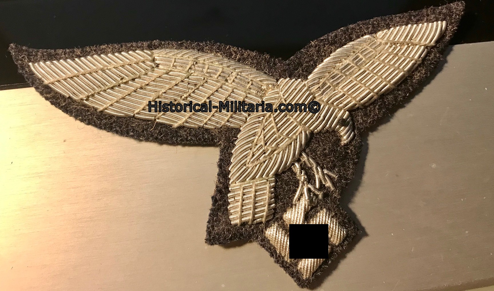 Luftwaffe Officer breast eagle droop tailed on grey introducted before 1934 - Luftwaffe Offizier Brust Adler 1. Modell vor 1934 - Aquila da petto Ufficiale della Luftwaffe primo modello