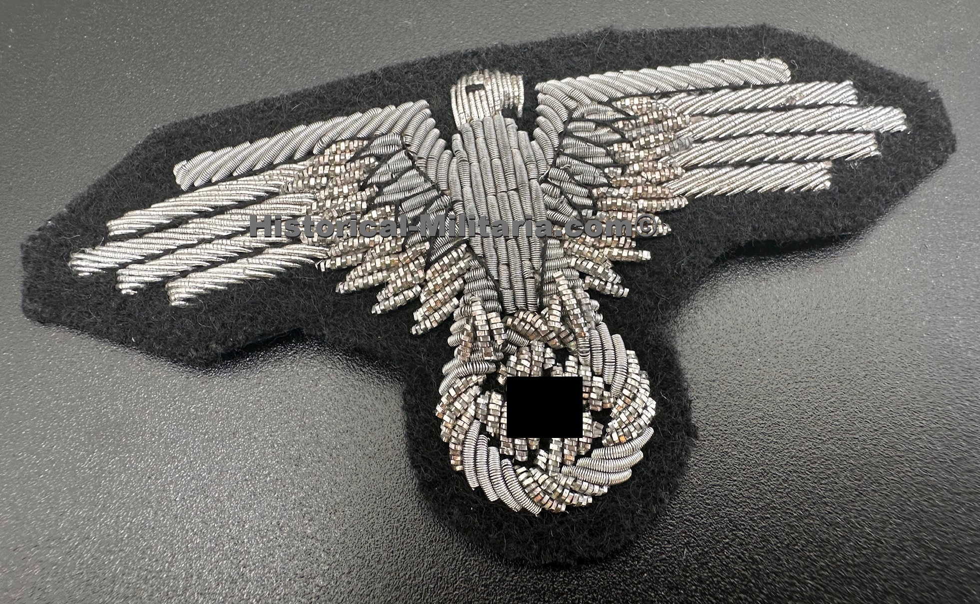 Waffen-SS Officer sleeve eagle aged - Offiziersadler Ärmeladler Elite Waffen-SS gealtert - Aquila da braccio opaco Ufficiale delle Waffen-SS invecchiata Waffen-SS Officer sleeve eagle aged - Offiziersadler Ärmeladler Elite Waffen-SS gealtert - Aquila da braccio opaco Ufficiale delle Waffen-SS invecchiata