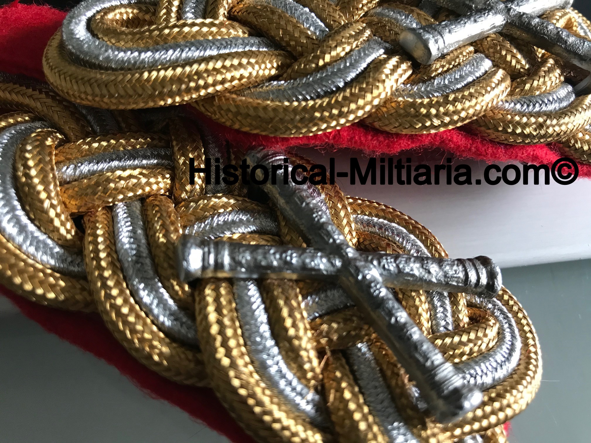 German Army Generalfeldmarschall slip-on shoulder boards 2nd pattern batons starting 1943 general field marshal darker golden cords Schulterklappen Generalfeldmarschall 2. Modelll - Spalline da feldmaresciallo generale dell'esercito tedesco German Army Generalfeldmarschall slip-on shoulder boards 2nd pattern batons starting 1943 general field marshal darker golden cords Schulterklappen Generalfeldmarschall 2. Modelll - Spalline da feldmaresciallo generale dell'esercito tedesco