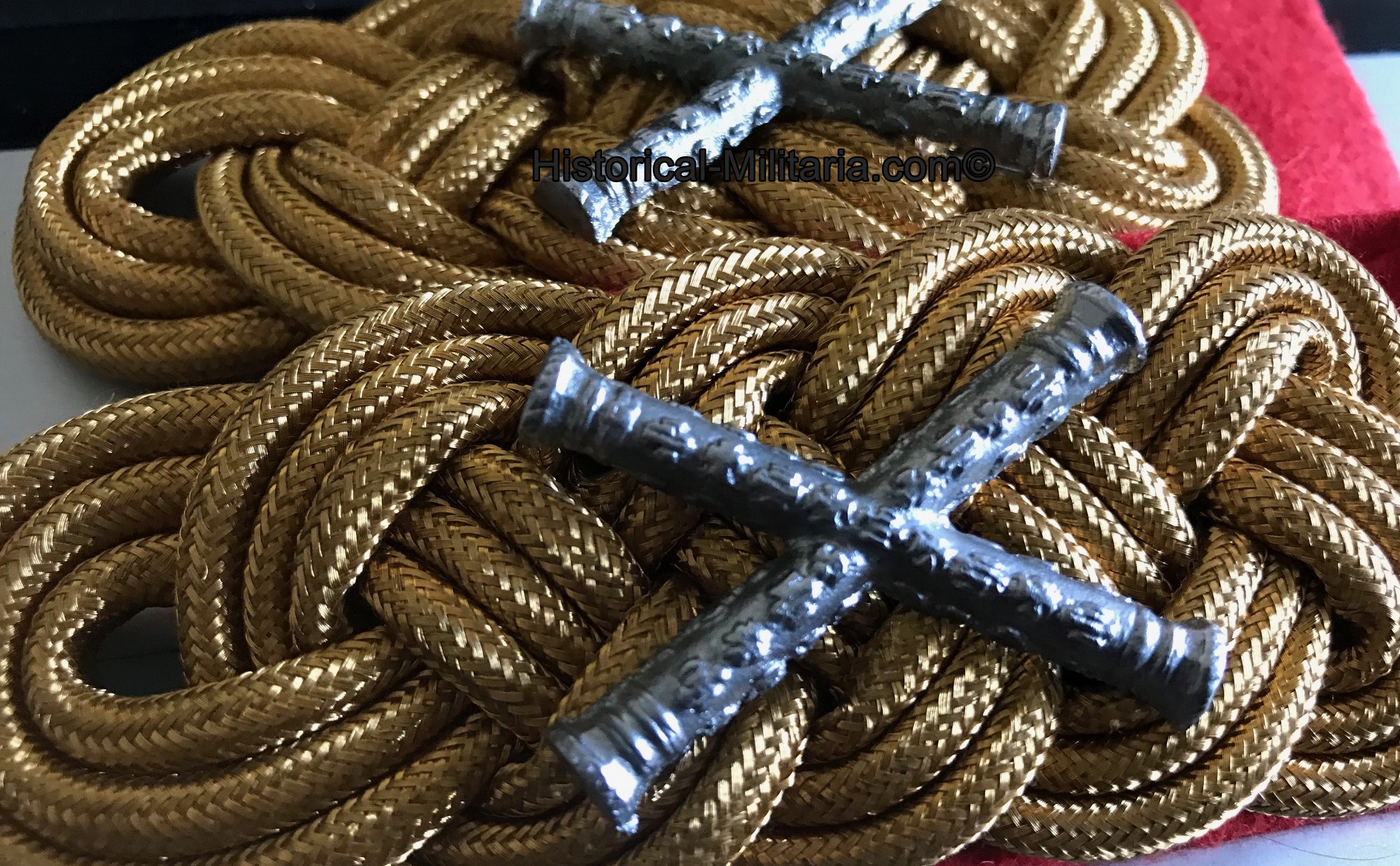 German Army Generalfeldmarschall sew-in shoulder boards 2nd pattern batons starting 1943 general field marshal - darker golden cords Schulterklappen Generalfeldmarschall 2. Modelll - Spalline da feldmaresciallo generale dell'esercito tedesco German Army Generalfeldmarschall sew-in shoulder boards 2nd pattern batons starting 1943 general field marshal - darker golden cords Schulterklappen Generalfeldmarschall 2. Modelll - Spalline da feldmaresciallo generale dell'esercito tedesco