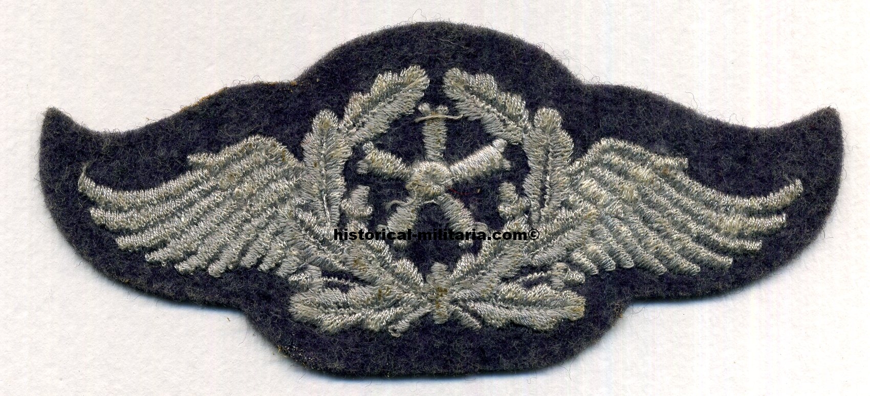 ORIGINAL Luftwaffe Tätigkeitsabzeichen Fliegertechnisches Personal graublau - Original Lufwaffe Flight Technical Personnel&#39;s Trade Badge on greyblue backing - Distintivo di Specialità Luftwaffe