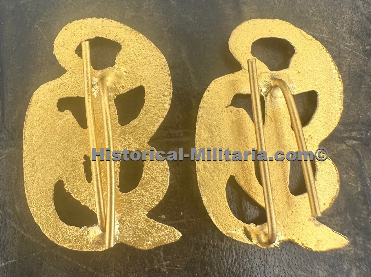 GD Grossdeutschland cyphers for shoulder boards gold larger pattern - Großdeutschland Auflagen gold 30mm hoch - GD in metallo per le spalline della Grossdeutschland GD Grossdeutschland cyphers for shoulder boards gold larger pattern - Großdeutschland Auflagen gold 30mm hoch - GD in metallo per le spalline della Grossdeutschland
