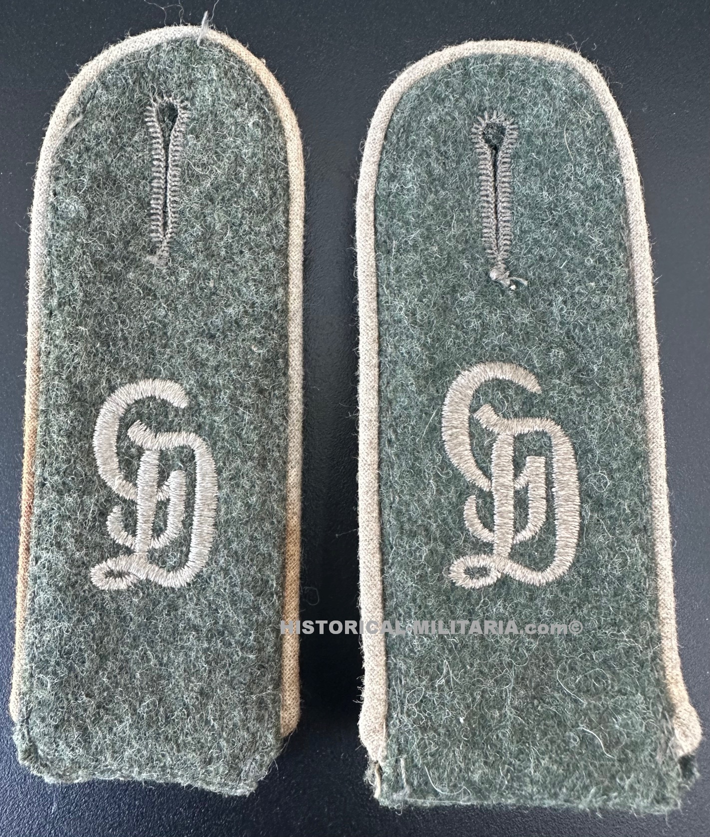 ORIGINAL WH Heer Mannschaftsschulterklappen im Infanterie Regiment " Großdeutschland " - Original German Army Grossdeutschland Infantry Regiment Enlisted Men shoulder straps - Paio di spalline originali da truppa di fanteria della " Grossdeutschland " ORIGINAL WH Heer Mannschaftsschulterklappen im Infanterie Regiment " Großdeutschland " - Original German Army Grossdeutschland Infantry Regiment Enlisted Men shoulder straps - Paio di spalline originali da truppa di fanteria della " Grossdeutschland "