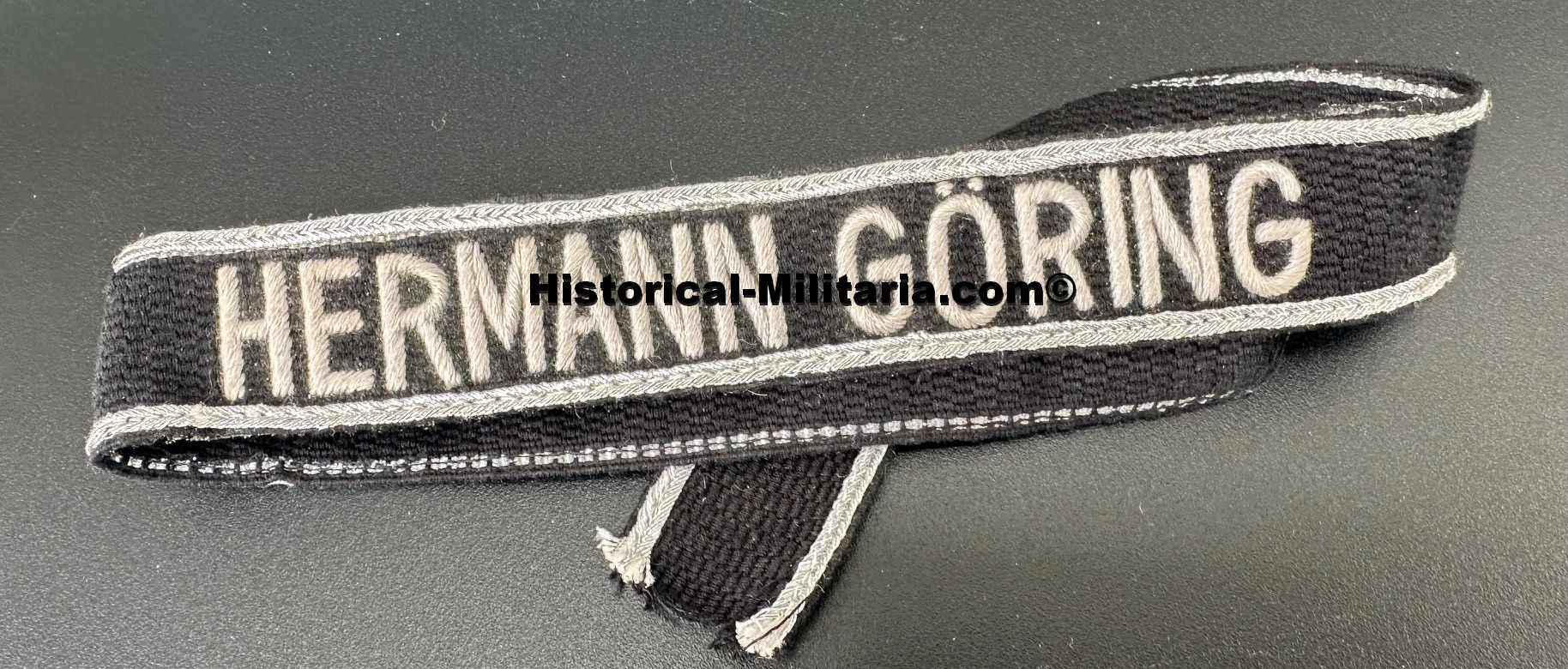 SS-Elite Panzerdivision Hermann Göring cuff title for Unteroffiziere second pattern - Fascia da braccio Panzerdivision Hermann Goring ( truppe corazzate ) SS-Elite Panzerdivision Hermann Göring cuff title for Unteroffiziere second pattern - Fascia da braccio Panzerdivision Hermann Goring ( truppe corazzate )