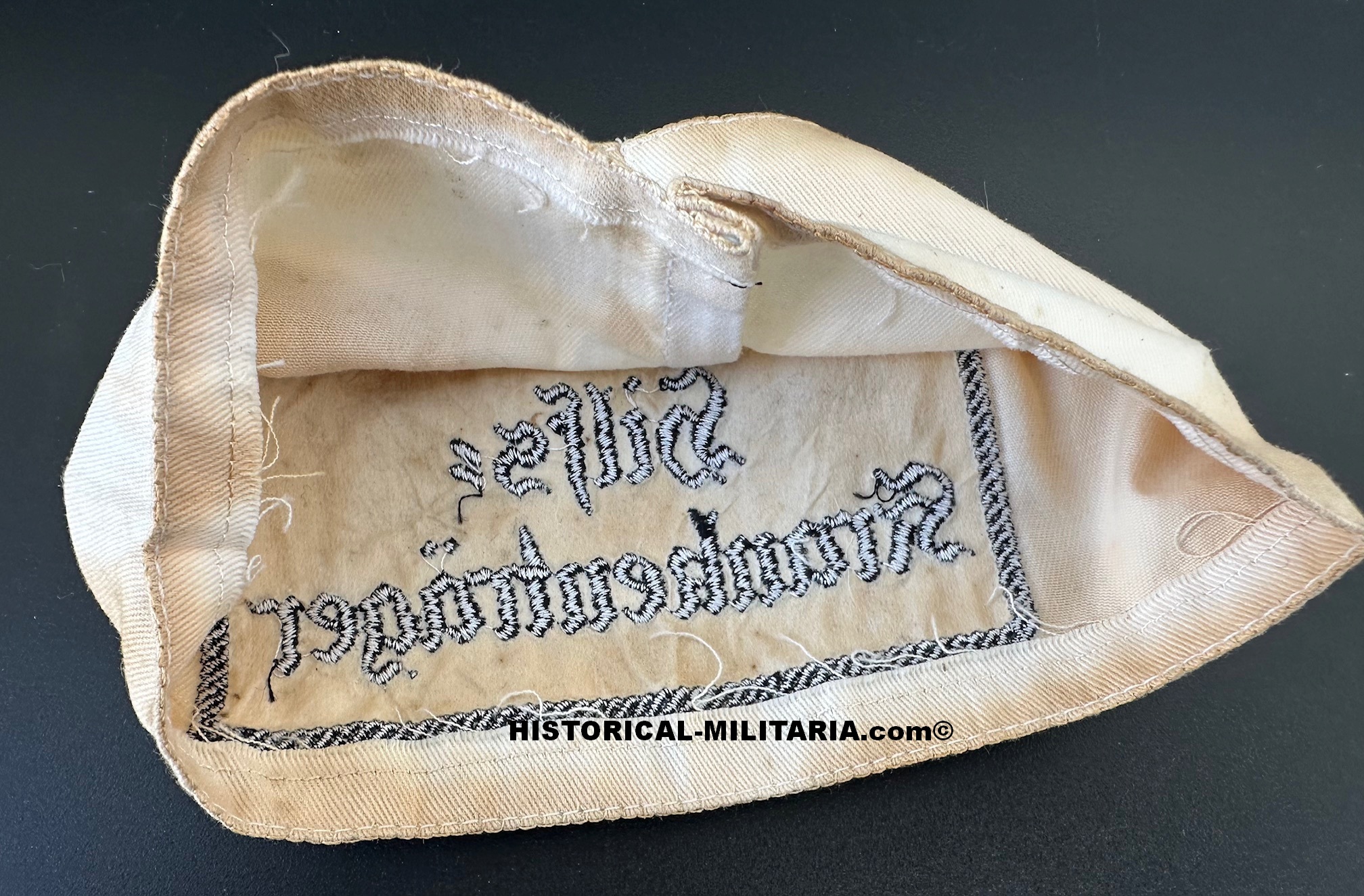 ORIGINAL WH Hilfs-Krankenträger Armbinde stark benutzt - Original German Army heavily worn Hilfs-Krankentrager Assistant Stretcher Bearers Armband - Fascia da braccio da Hilfs-Krankenträger barelliere ausiliario originale ORIGINAL WH Hilfs-Krankenträger Armbinde stark benutzt - Original German Army heavily worn Hilfs-Krankentrager Assistant Stretcher Bearers Armband - Fascia da braccio da Hilfs-Krankenträger barelliere ausiliario originale