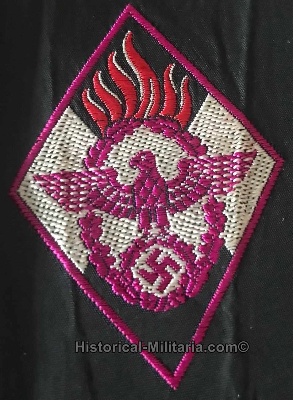 ORIGINAL HJ Hitlerjugend Feuerwehrscharen Ärmelabzeichen - ORIGINAL HJ Fire Defense sleeve insignia - HJ vigili del fuoco insignia originale ORIGINAL HJ Hitlerjugend Feuerwehrscharen Ärmelabzeichen - ORIGINAL HJ Fire Defense sleeve insignia - HJ vigili del fuoco insignia originale
