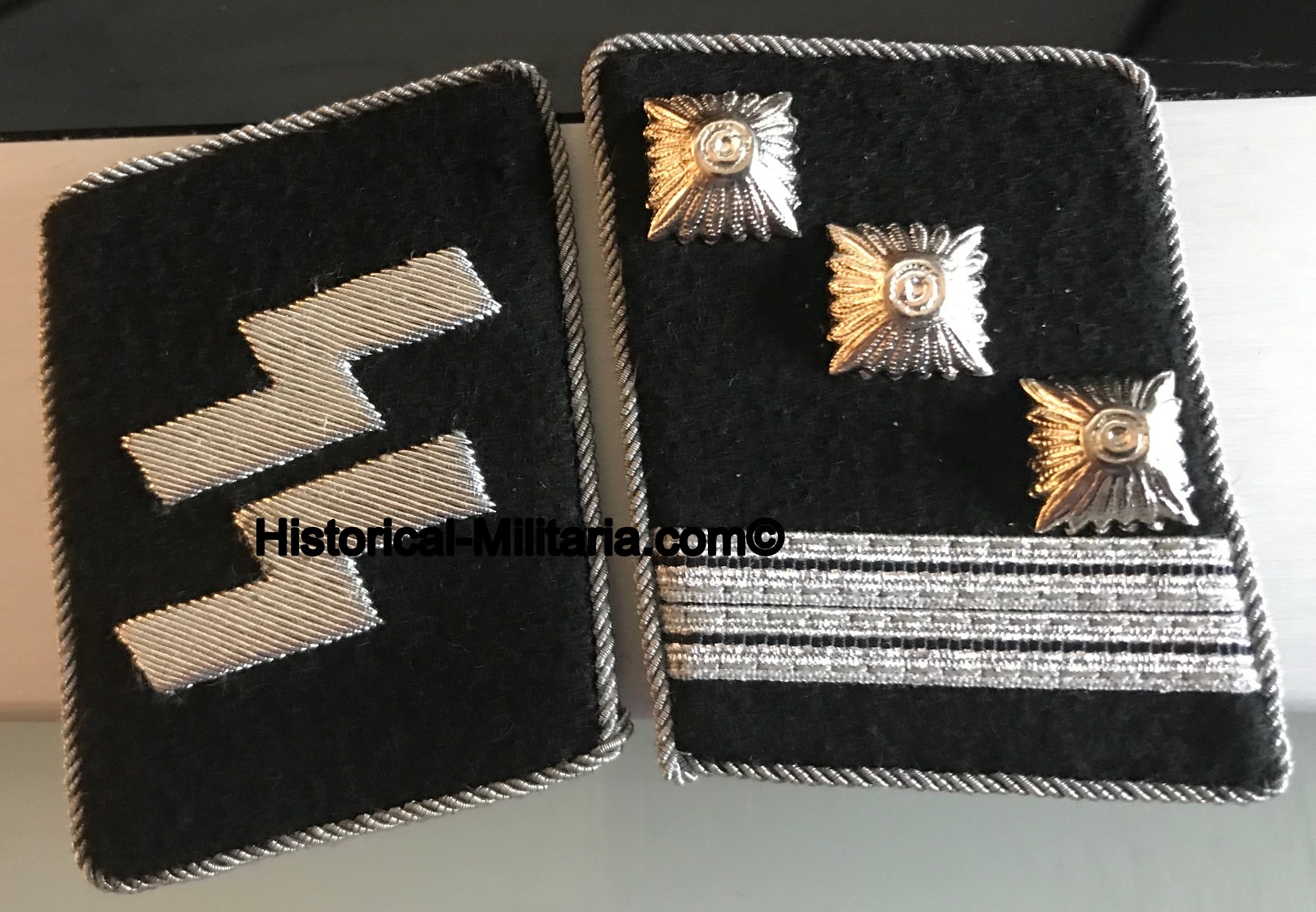 Waffen-SS Panzer SS-Hauptsturmführer SET Schulterklappen +Kragenspiegel Hptstuf - Waffen-SS Panzer Tank Troops Captain SET - SET da Capitano delle truppe corazzate Waffen-SS