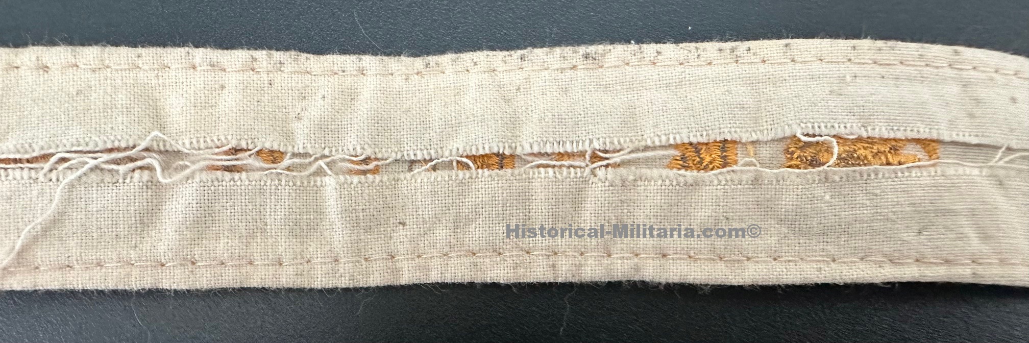 KRETA cuff title machine-embroidered with seven acanthus leaves Old Stock - Kreta Ärmelband maschinengestickt alter Lagerbestand - Fascia da braccio KRETA vecchio stock KRETA cuff title machine-embroidered with seven acanthus leaves Old Stock - Kreta Ärmelband maschinengestickt alter Lagerbestand - Fascia da braccio KRETA vecchio stock