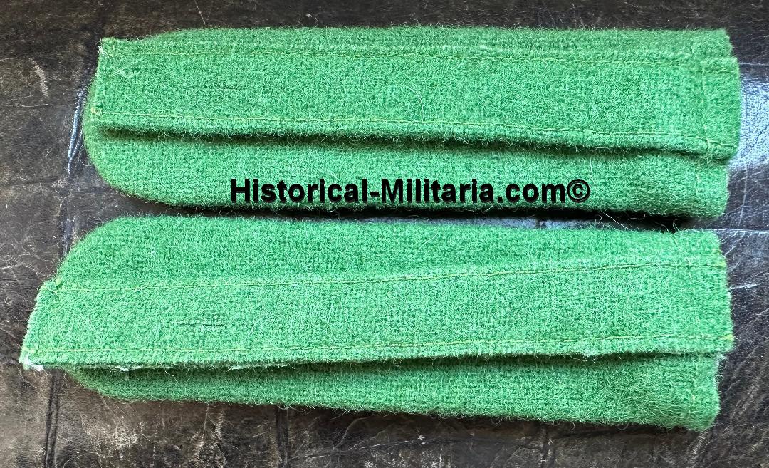 Wehrmacht Jägertruppe Leutnant Schulterklappen wiesengrün matt - Mountain Troops 2nd Lieutenant dull shoulder boards meadow green - Spalline da Sottotenente Cacciatori di Montagna verde prato Wehrmacht Jägertruppe Leutnant Schulterklappen wiesengrün matt - Mountain Troops 2nd Lieutenant dull shoulder boards meadow green - Spalline da Sottotenente Cacciatori di Montagna verde prato
