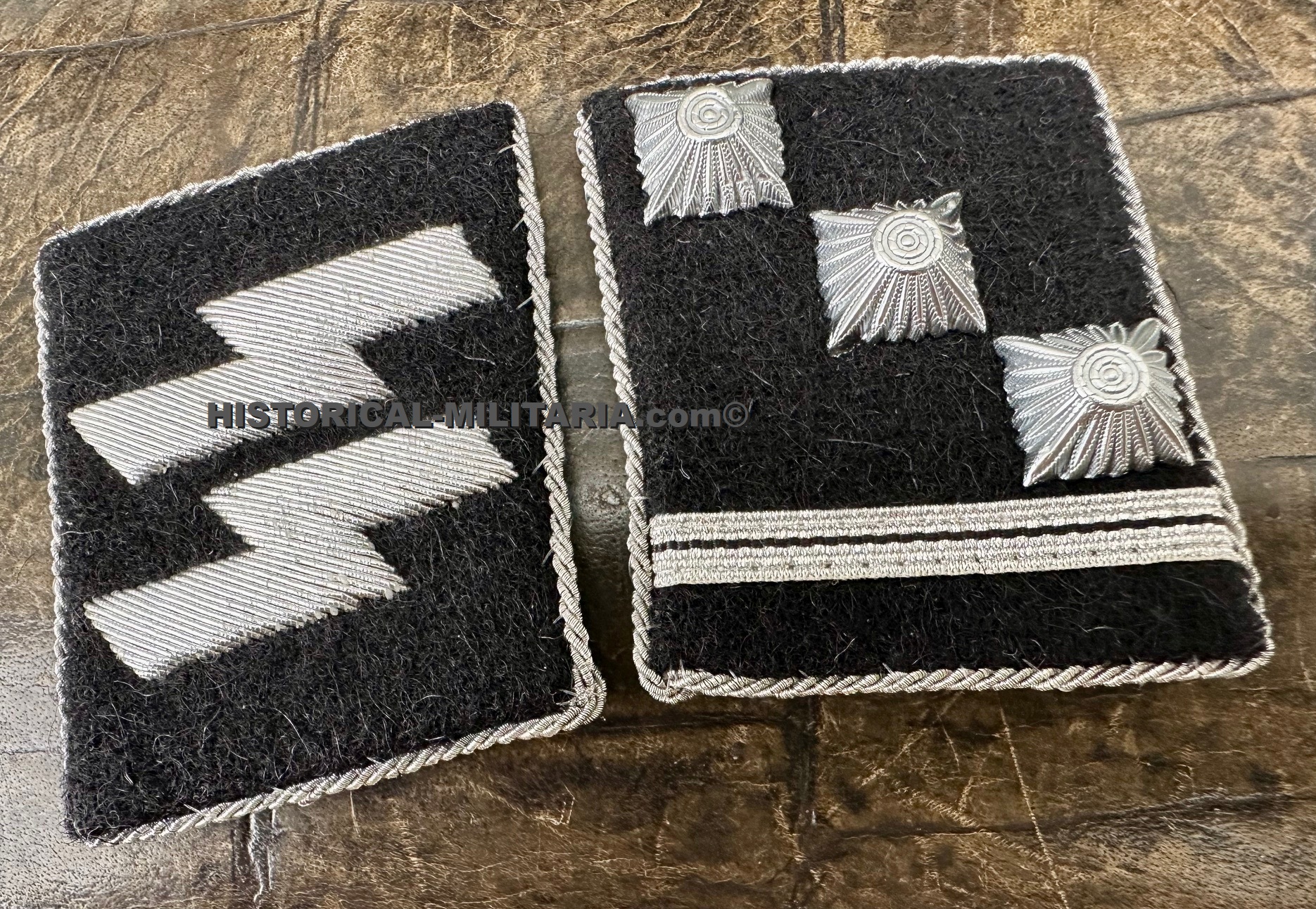 SS-Obersturmführer Kragenspiegel Waffen-SS - First Lieutenant SS collar tabs - Mostrine da Tenente delle Waffen-SS SS-Obersturmführer Kragenspiegel Waffen-SS - First Lieutenant SS collar tabs - Mostrine da Tenente delle Waffen-SS