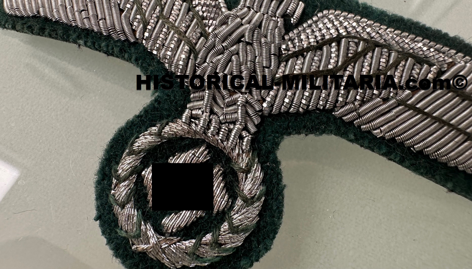 German Wehrmacht Brustadler Offizier gealtert auf grün - German Army Officer aged breast eagle on green - Aquila da petto da Ufficiale su panno verde esercito tedesco aspetto antico German Wehrmacht Brustadler Offizier gealtert auf grün - German Army Officer aged breast eagle on green - Aquila da petto da Ufficiale su panno verde esercito tedesco aspetto antico