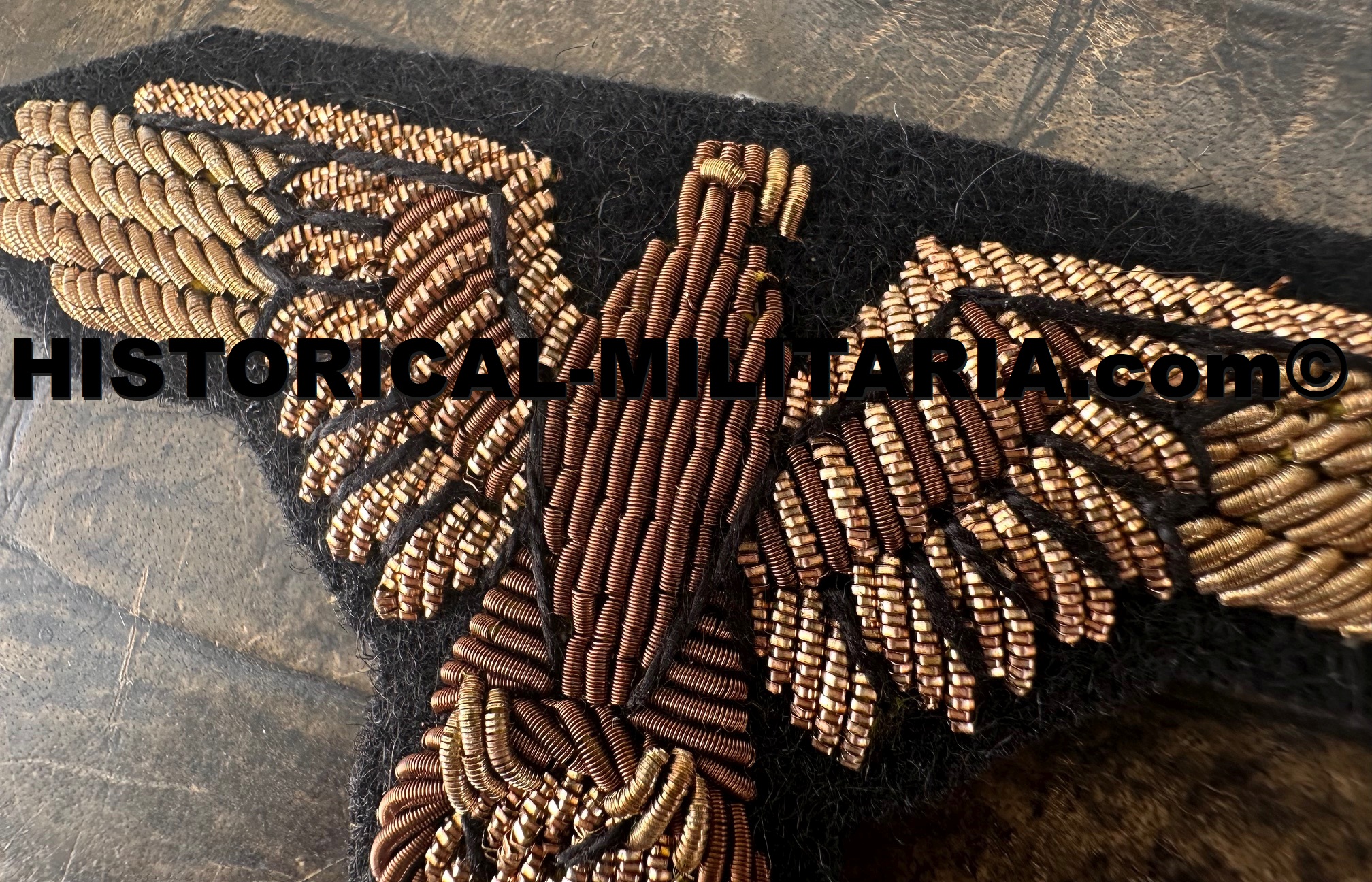 Waffen-SS Sepp Dietrich sleeve eagle in aged looking dark bronze-brown - SS Ärmeladler Sepp Dietrich in bronze-braun - Aquila da braccio SS da Sepp Dietrich in canottiglia bronzo-marrone Waffen-SS Sepp Dietrich sleeve eagle in aged looking dark bronze-brown - SS Ärmeladler Sepp Dietrich in bronze-braun - Aquila da braccio SS da Sepp Dietrich in canottiglia bronzo-marrone