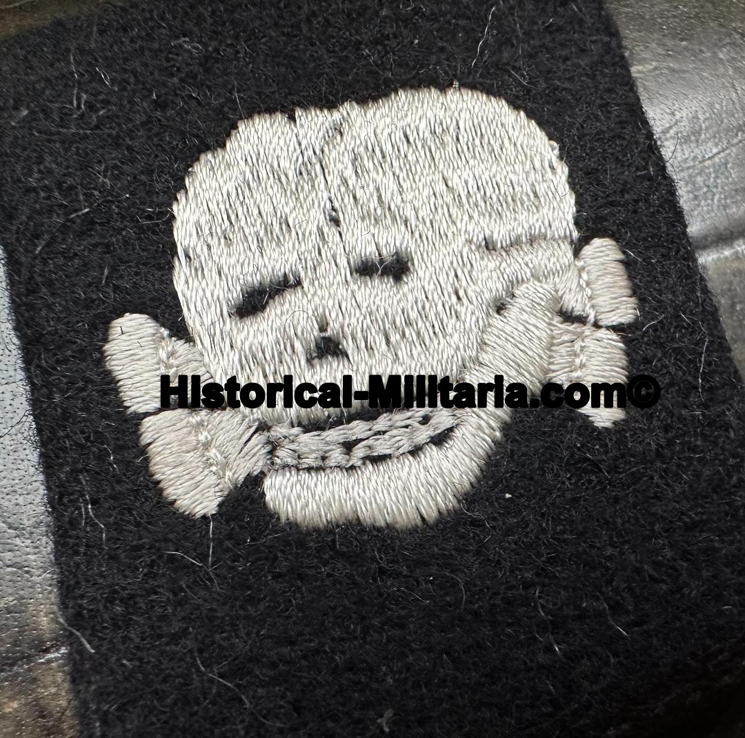 SS-Division Totenkopf - 3. SS-Panzer-Division " Totenkopf " SS-Mann Kragenspiegel - SS-Totenkopf Private vertical collar tabs - Mostrine da Soldato semplice della Divisione SS-Totenkopf tedesca SS-Division Totenkopf - 3. SS-Panzer-Division " Totenkopf " SS-Mann Kragenspiegel - SS-Totenkopf Private vertical collar tabs - Mostrine da Soldato semplice della Divisione SS-Totenkopf tedesca