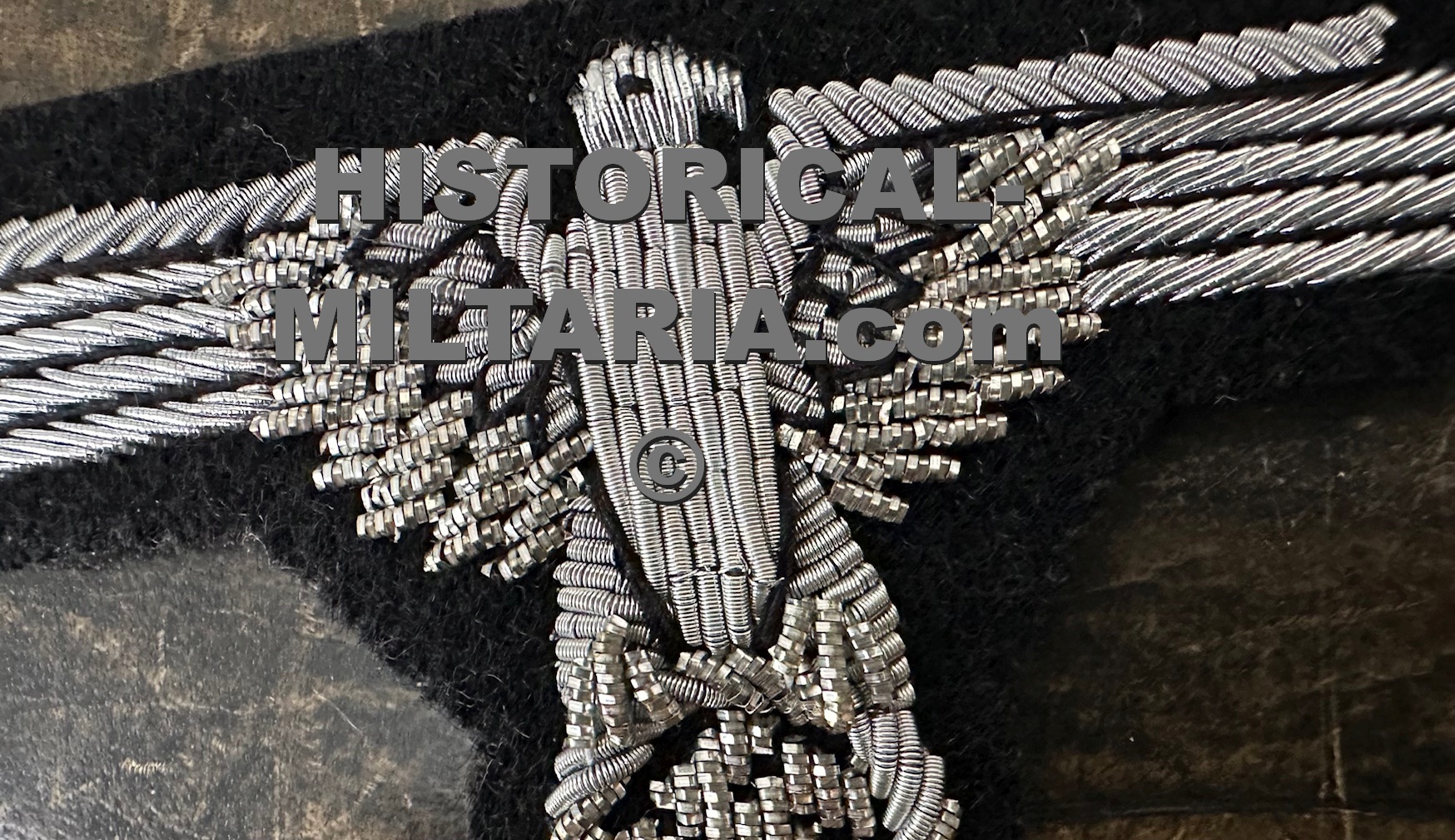 Waffen-SS Officer sleeve eagle - Offiziersadler Ärmeladler Elite Waffen-SS - Aquila da braccio Ufficiale delle Waffen-SS Waffen-SS Officer sleeve eagle - Offiziersadler Ärmeladler Elite Waffen-SS - Aquila da braccio Ufficiale delle Waffen-SS